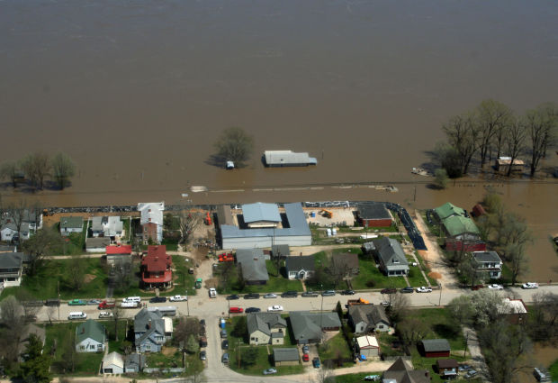 Spring floods along the Mississippi River